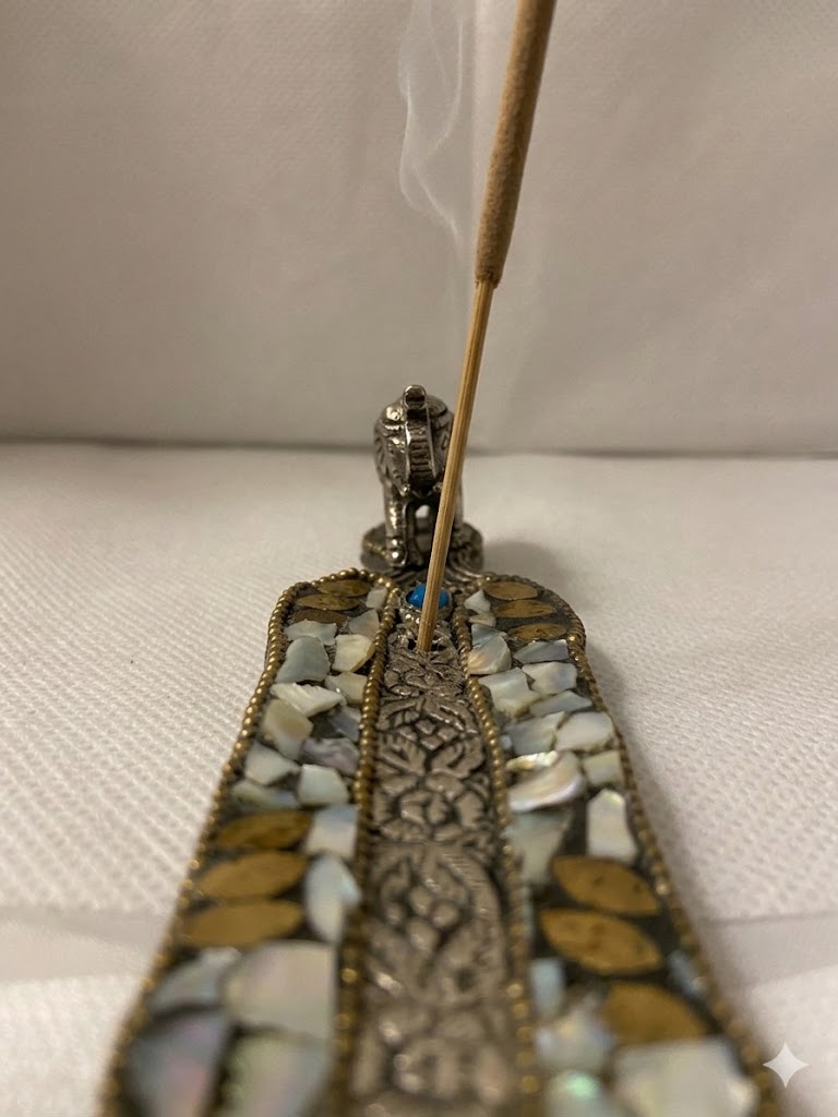 Mosaic Elephant Incense Boat Holder – Mother of Pearl & Silver Sacred Decor